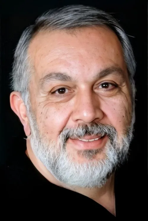 Ali Hürol — personaje: Hikmet