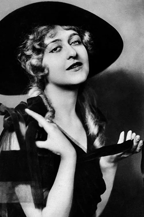 Georg Baselt ha trabajado con Alice Hechy en 1 ocasiones