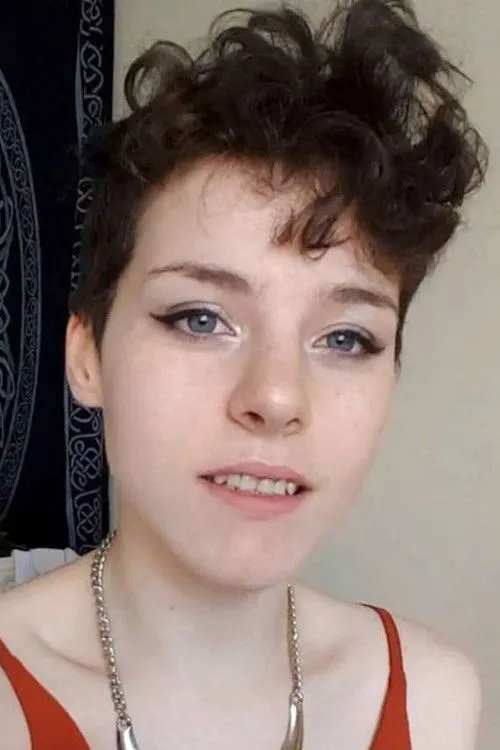 Mark Thompson-Ashworth ha trabajado con Alice Mulholland en 1 ocasiones