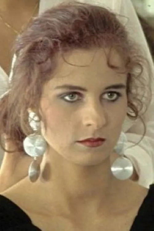 Alice Wonder interpretando a 