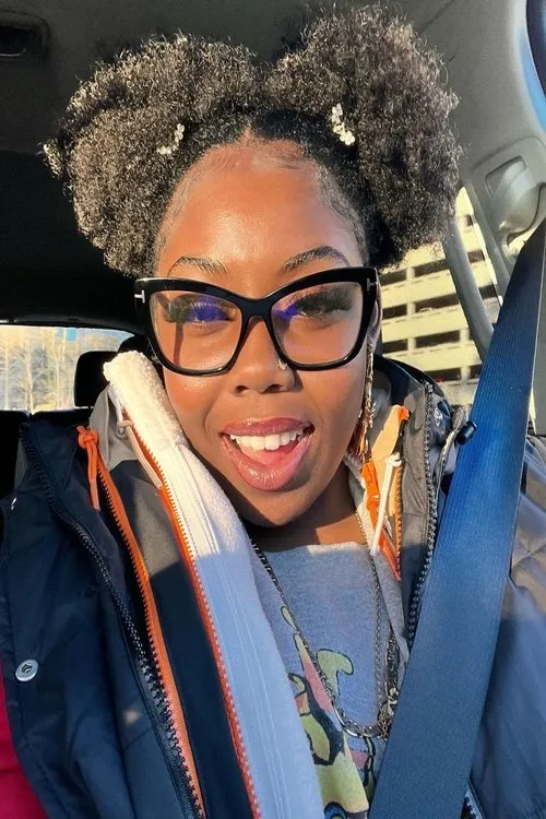 Alijah Kai interpretando a Deirdre