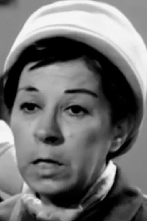 Αλίκη Ζωγράφου interpretando a Thanasis' sister