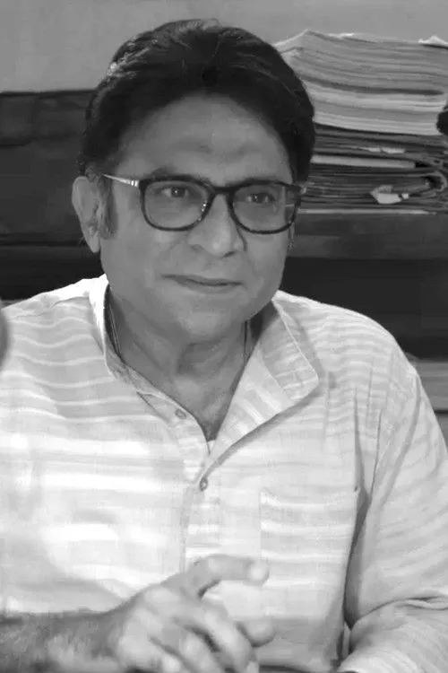 Aliraza Namdar — personaje: Praful Desai