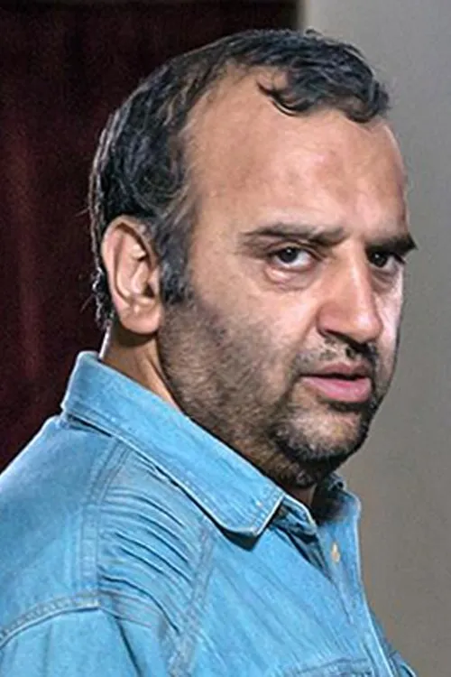 Amir Aghaei ha trabajado con Alireza Ostadi en 1 ocasiones