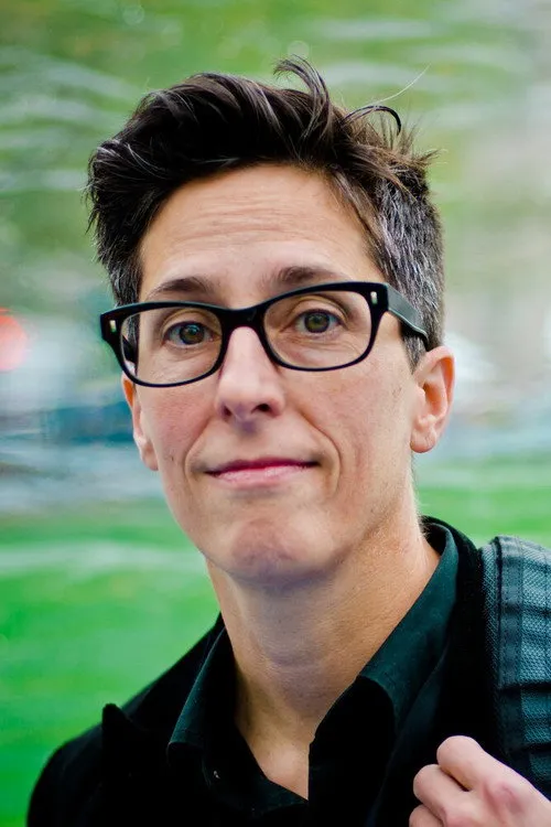 Corin Tucker ha trabajado con Alison Bechdel en 1 ocasiones
