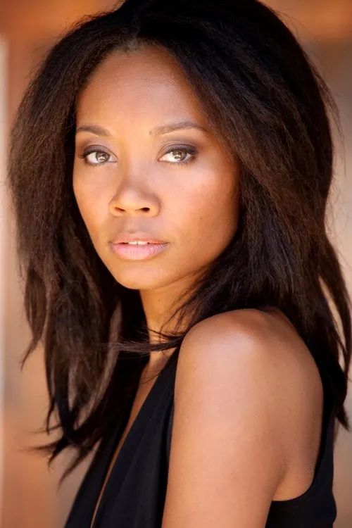 Marlon Young ha trabajado con Aliza Pearl en 2 ocasiones