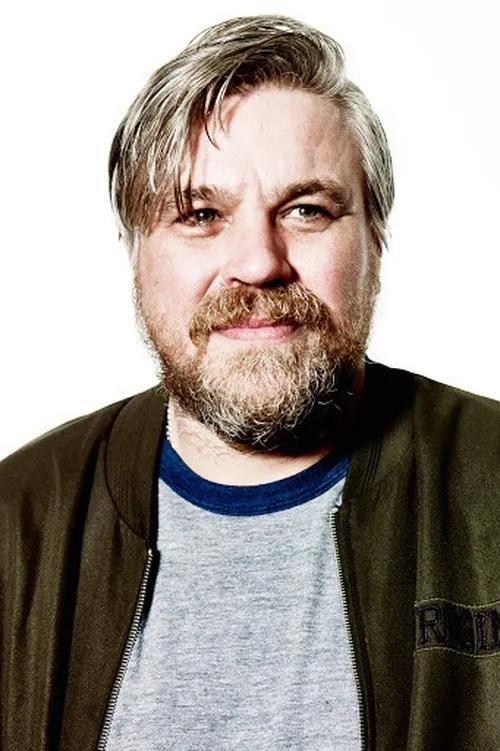 Aljoscha Stadelmann interpretando a Produzent Makart