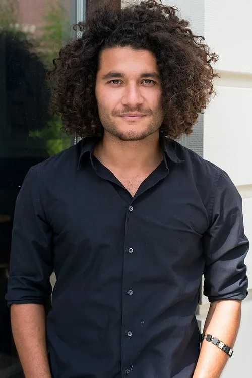 Shane Redondo ha trabajado con Alkan Çöklü en 1 ocasiones