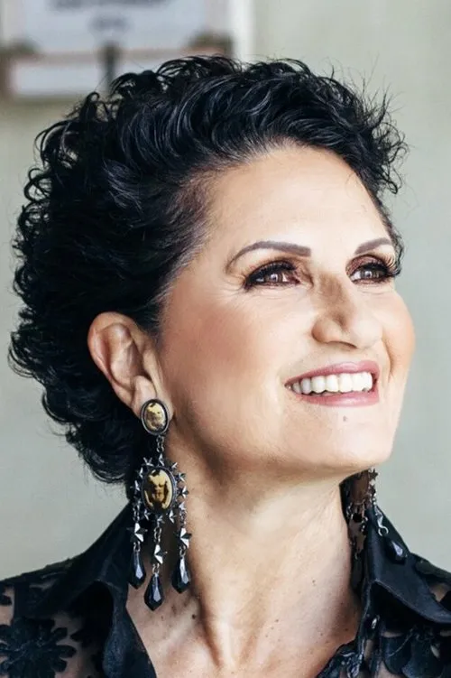 ????? ??e???? ha trabajado con Alkistis Protopsalti en 1 ocasiones