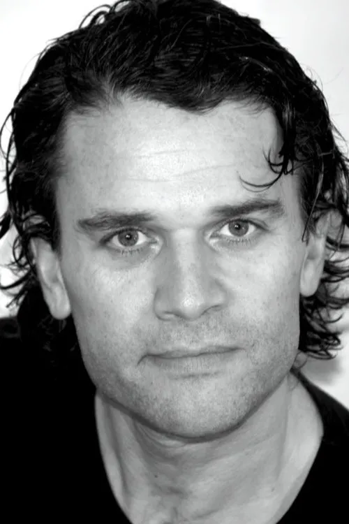 Mathew McElhinney ha trabajado con Allan Gildea en 2 ocasiones