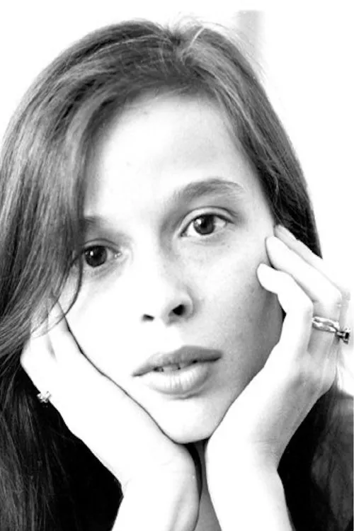 Alma Prica interpretando a Diana