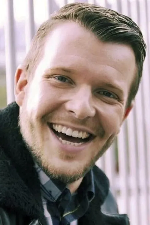 Aloïs Menu interpretando a Le caviste