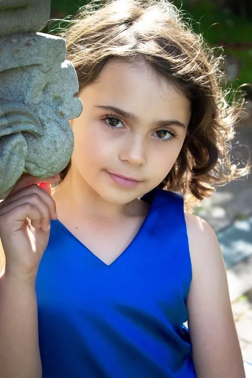 Brett Rogers ha trabajado con Alondra Lisica en 1 ocasiones