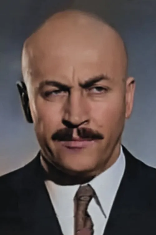 Altan Günbay interpretando a 