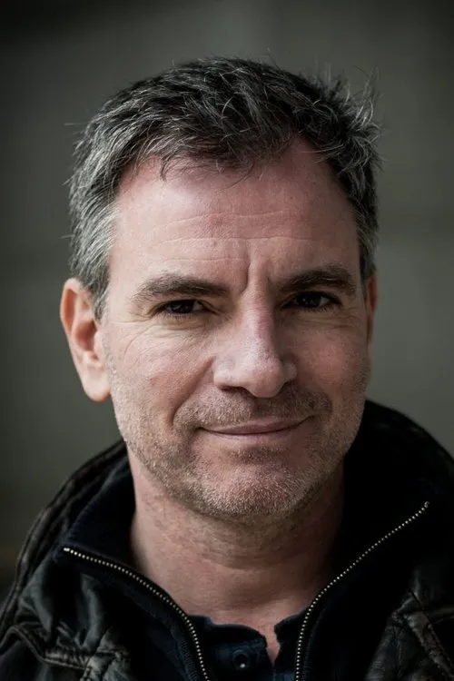 Álvaro Rudolphy interpretando a Schaefer