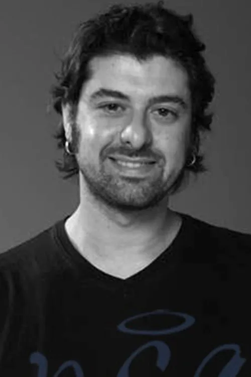 Alvise Camozzi interpretando a Fabrizio