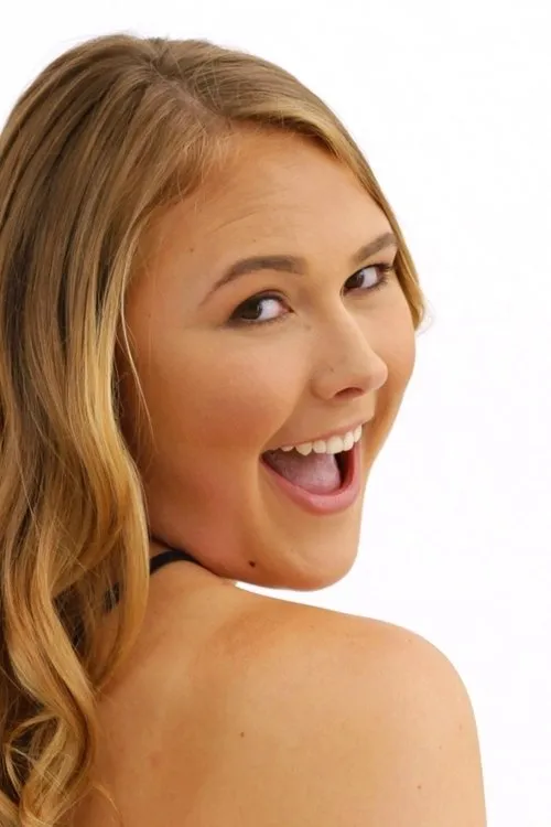 Alyssa Cole interpretando a 