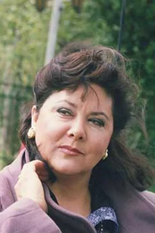 Amalia Giza interpretando a