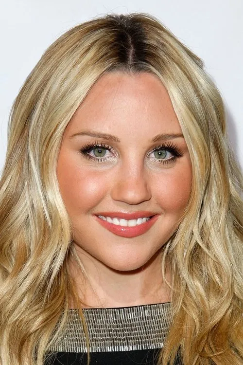 Amanda Bynes — personaje: Holly Tyler