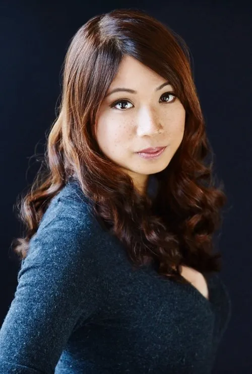 Amanda Joy — personaje: Jennifer 'Mo' Monteloyola