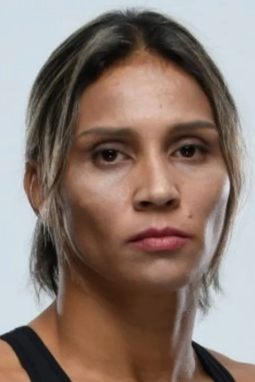 Amanda Lemos interpretando a Self