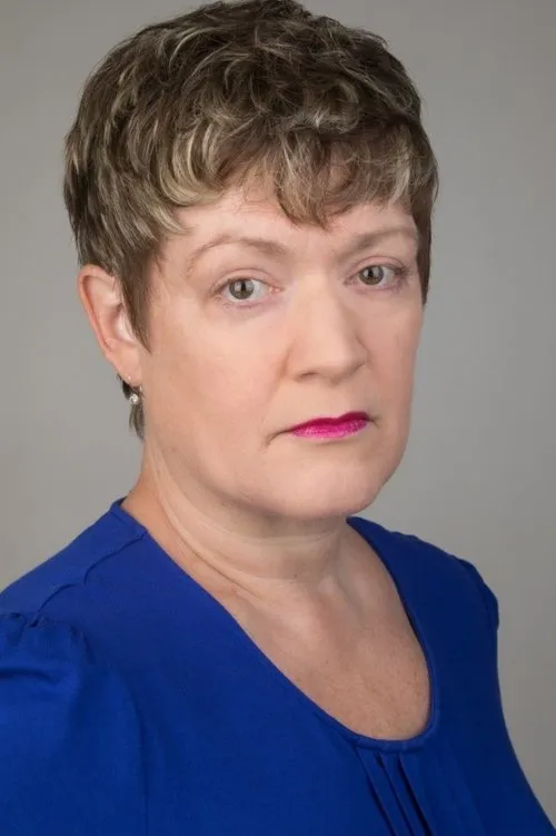 Amanda McErlean interpretando a 