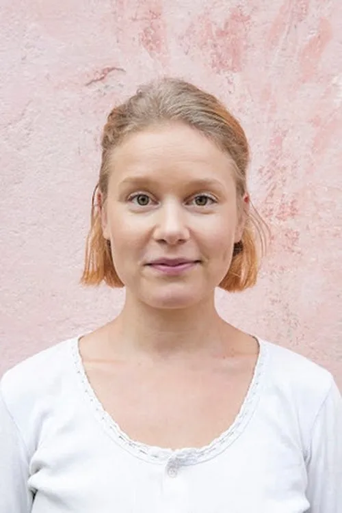 Amanda Pilke interpretando a Maria