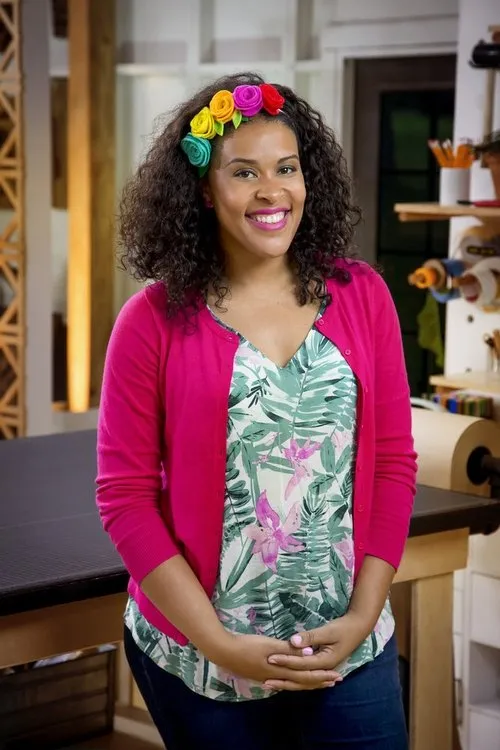 Amber Kemp-Gerstel — personaje: Herself - Presenter