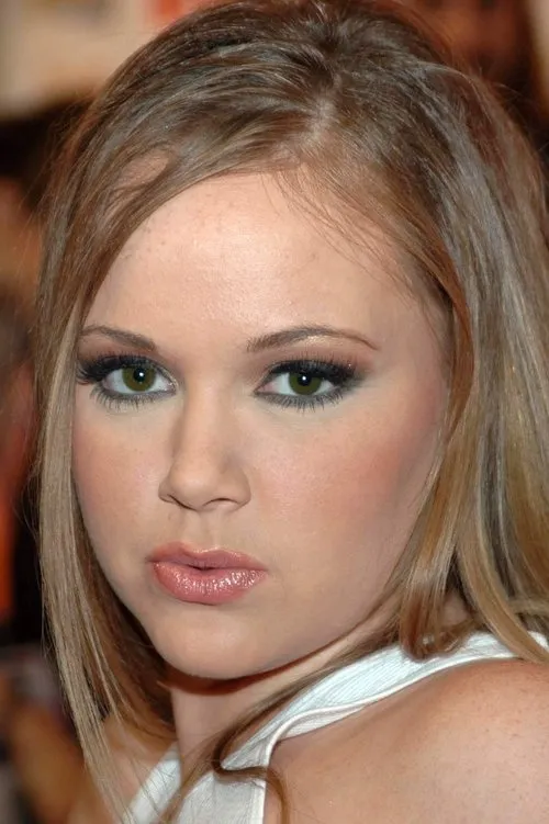 Amber Peach interpretando a 