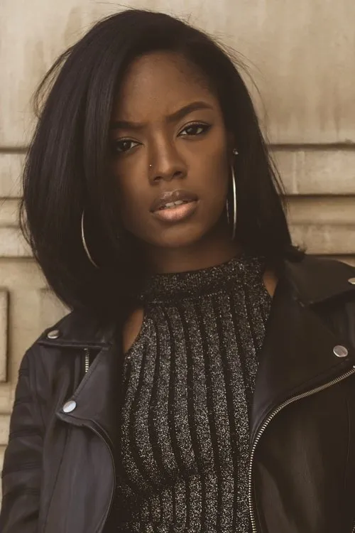 Amber Reign Smith interpretando a Megan