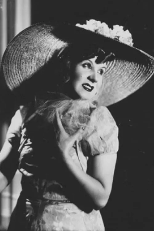 Amelia Mirel interpretando a 