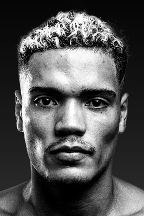 Amilcar Vidal interpretando a Self