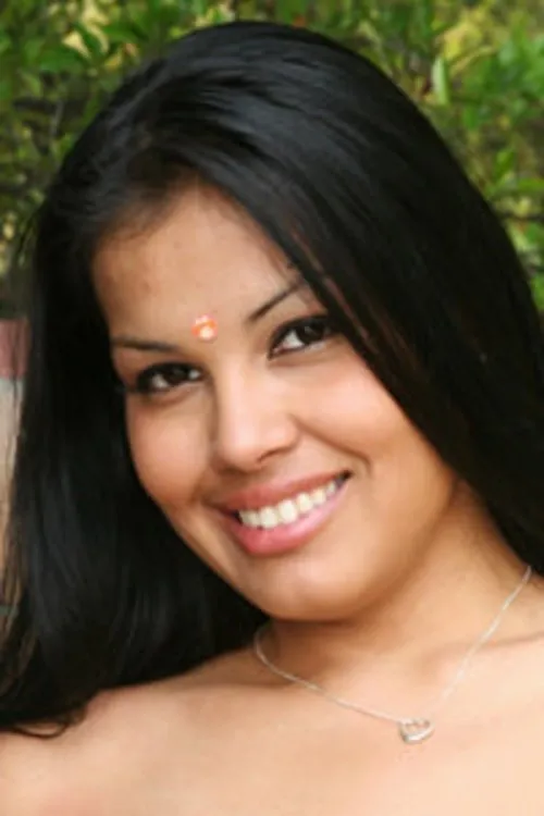 Amina Amore interpretando a 