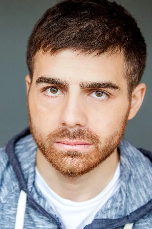 Julien Irwin Dupuy ha trabajado con Amir Sám Nakhjavani en 1 ocasiones