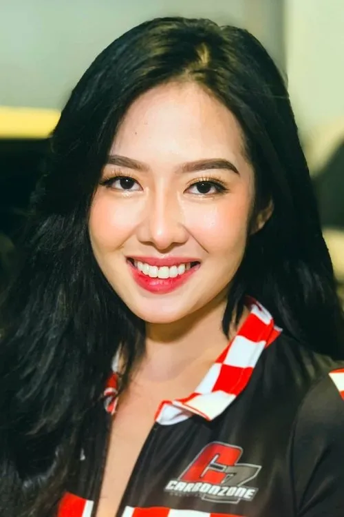 Apple Castro ha trabajado con Amor Lapus en 2 ocasiones