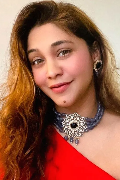 Amrapali Gupta — personaje: Tanushree "Tanu" Malhotra