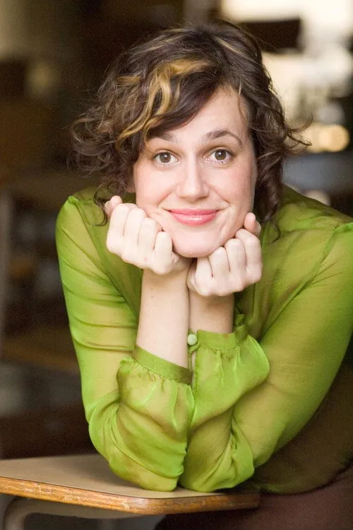 Amy French interpretando a 