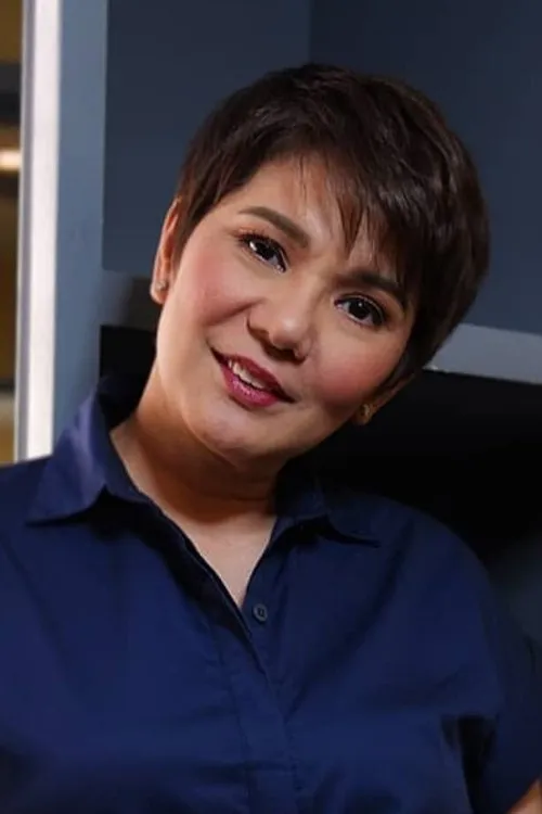 Amy Perez interpretando a