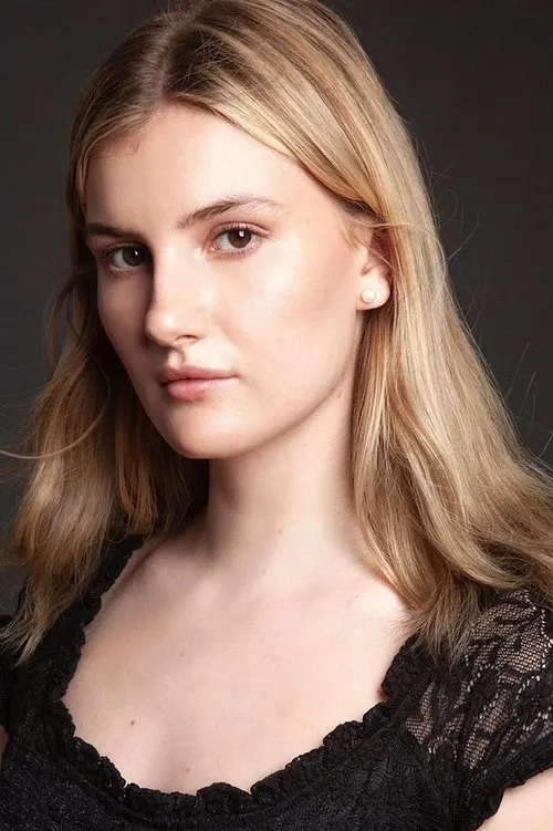 Amy Purshouse interpretando a Esther