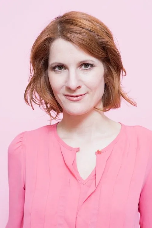 Amy Staats interpretando a Dot