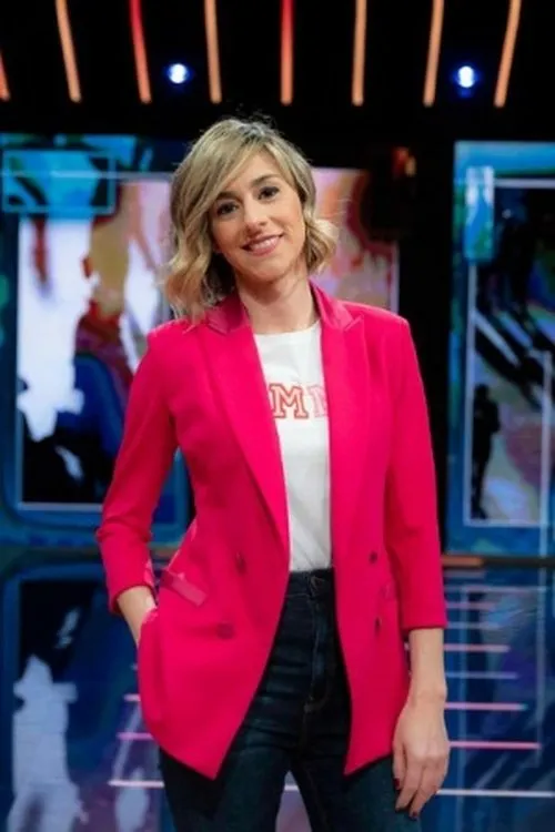 Ana Boadas — personaje: Presentadora