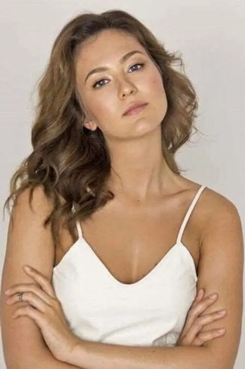 ?????? ?????? ha trabajado con Яна Гладких en 1 ocasiones