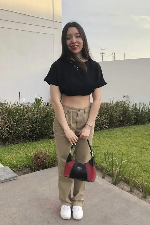 Eduardo Medina ha trabajado con Ana Karen Castañeda en 1 ocasiones