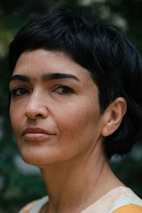 Ana Kavalis en su biografía y filmografía