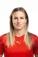 Svenja Fölmli ha trabajado con Ana-Maria Crnogorčević en 1 ocasiones