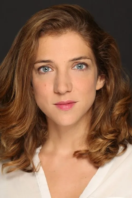 Ana Mayo interpretando a The Bishop