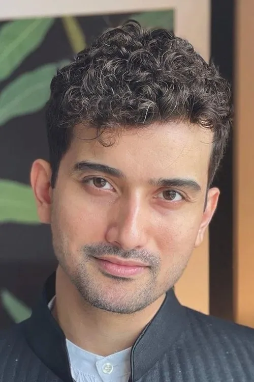 Anant Joshi — personaje: Vishwas Pandey