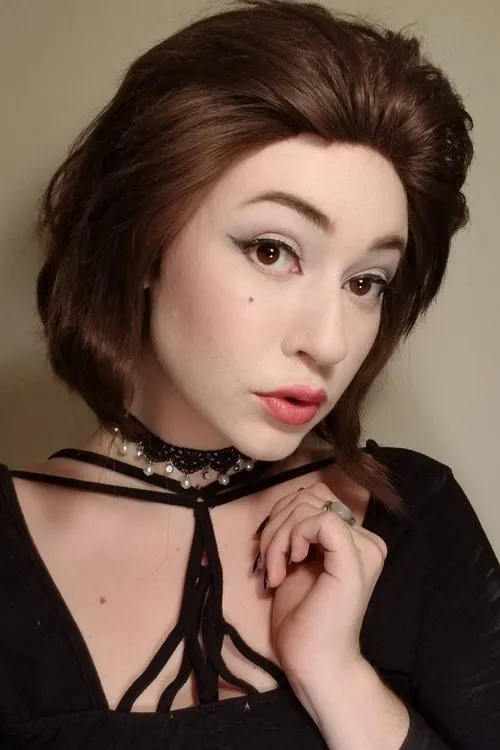 Heather Geerdes ha trabajado con Anastasia August en 1 ocasiones