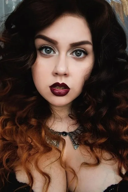 Anastasia Vinogradova interpretando a Eva