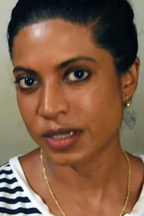 Dayadewa Edirisinghe ha trabajado con Anasuya Subasinghe en 2 ocasiones